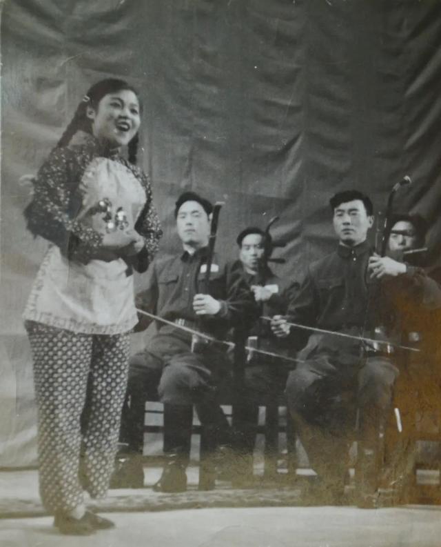 被作者选中首唱《新疆好》，她的歌声从新疆唱到了北京怀仁堂-6.jpg