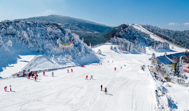 冬游贵州，现在就出发：解锁南国滑雪、温泉和文化之旅，感受别样澎湃-1.jpg