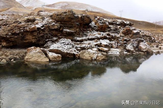 西藏公路边发现一处野温泉，90多度热气腾腾，免费不要钱-10.jpg