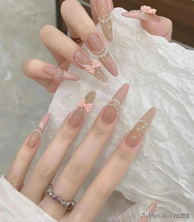 少女的酥胸-3.jpg