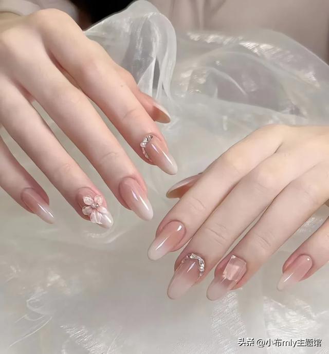 少女的酥胸-8.jpg