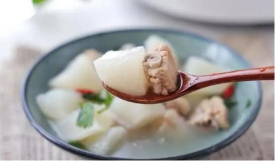九月昼夜温差大，老人记得：做好2事，吃4“暖食”，温补又养身-5.jpg