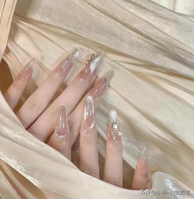 少女的酥胸-2.jpg