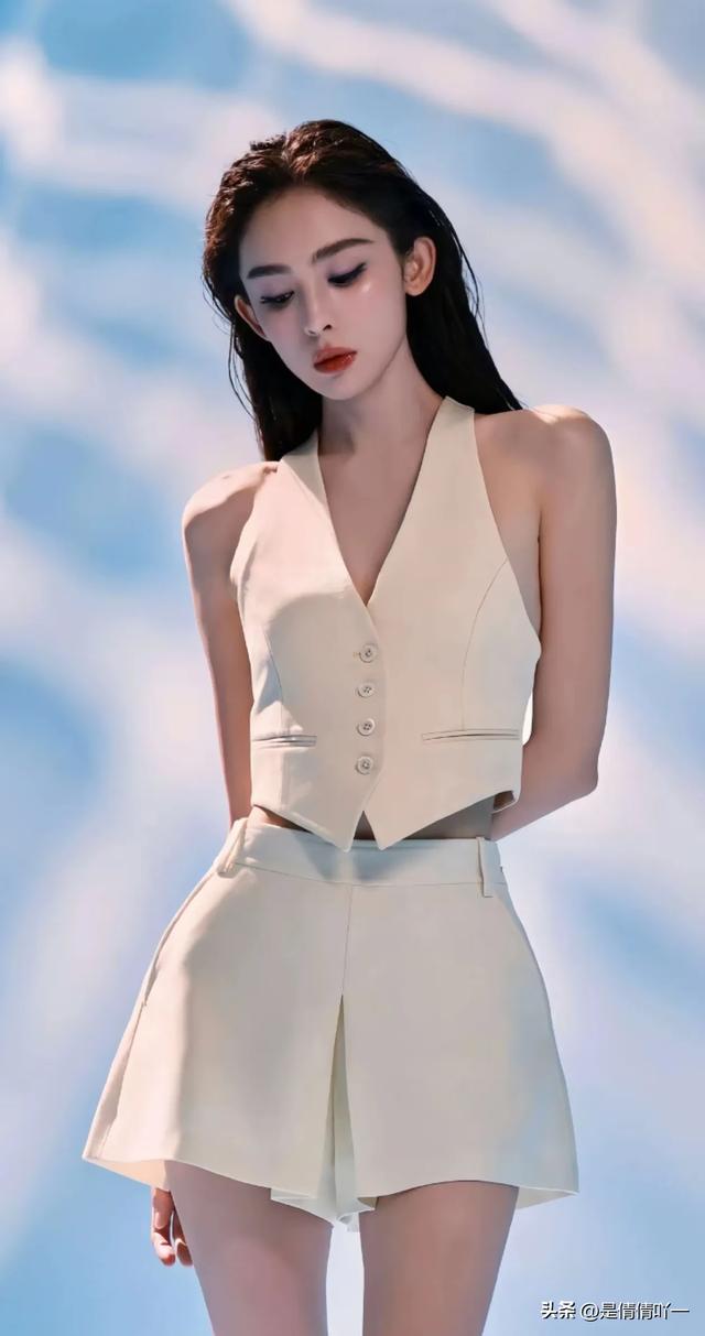 33岁古力娜扎粉妆玉琢，娉婷婀娜，“好迷人”-3.jpg