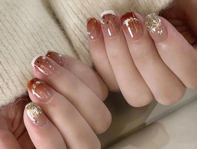 显白晕染少女的酥胸-1.jpg