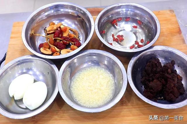 入夏后，聪明女人都会喝的6道养颜汤，每天一碗汤，不做黄脸婆-2.jpg