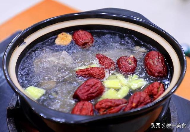 入夏后，聪明女人都会喝的6道养颜汤，每天一碗汤，不做黄脸婆-7.jpg