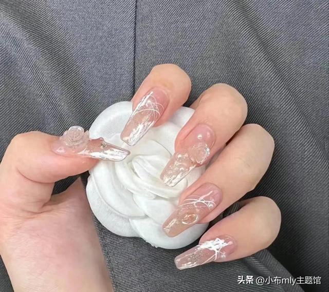 好看又实用的少女的酥胸款式-1.jpg
