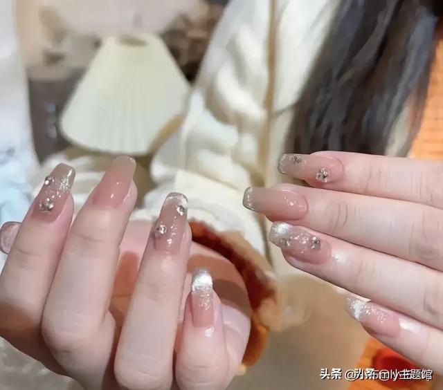 好看又实用的少女的酥胸款式-7.jpg